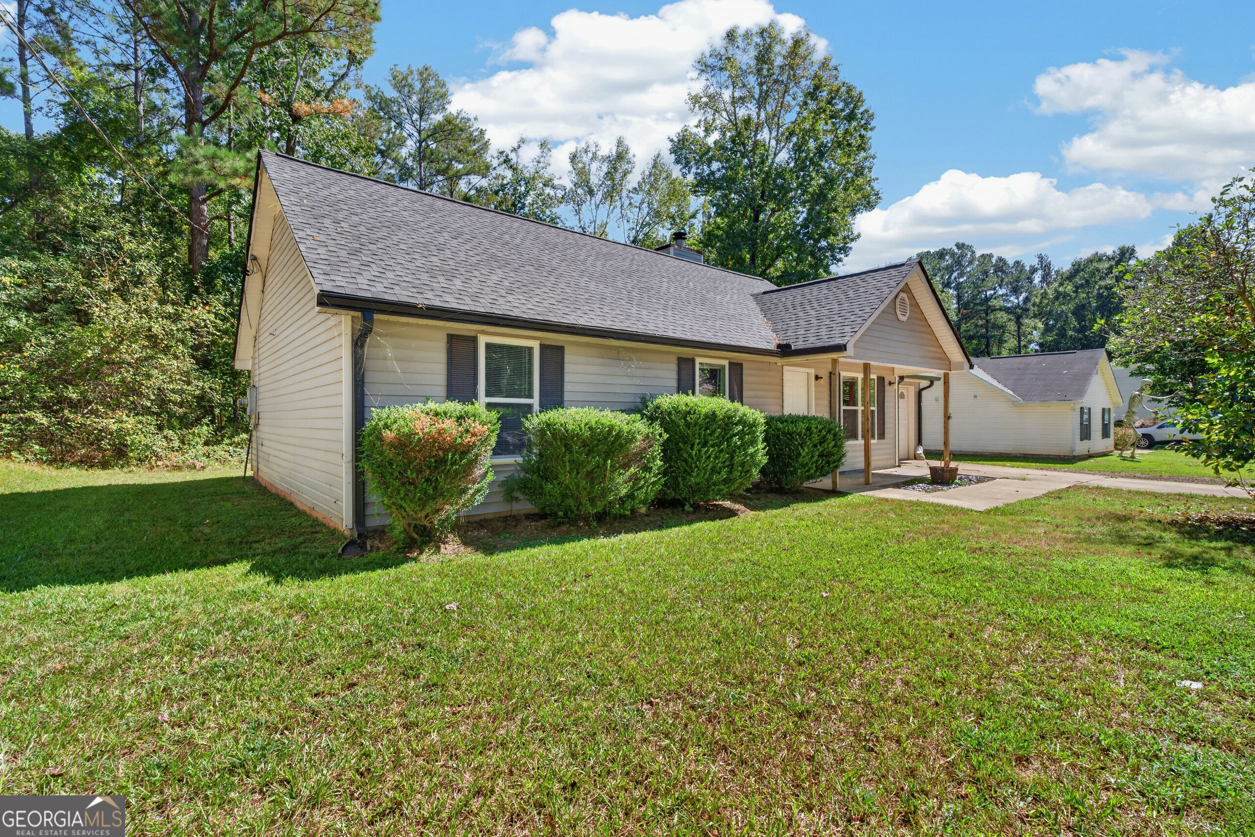 112 Starlake Drive Property Photo 6