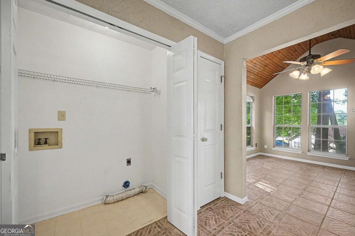 204 Spring Circle Property Photo 9