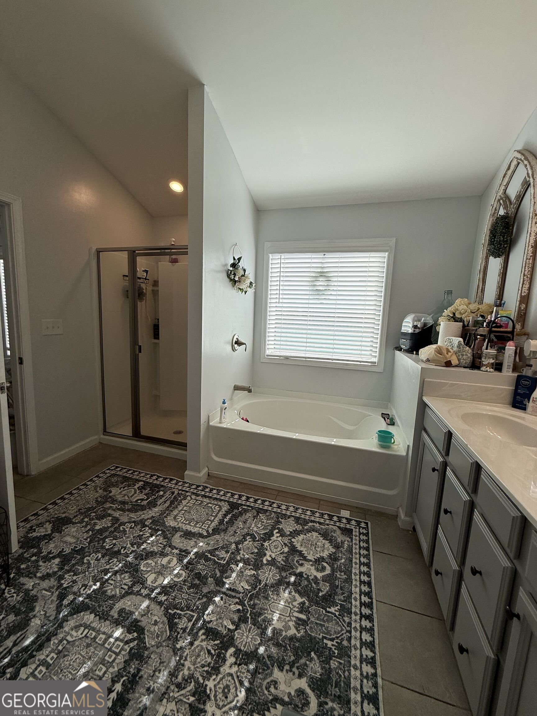 1241 Foxcroft Lane Property Photo 3