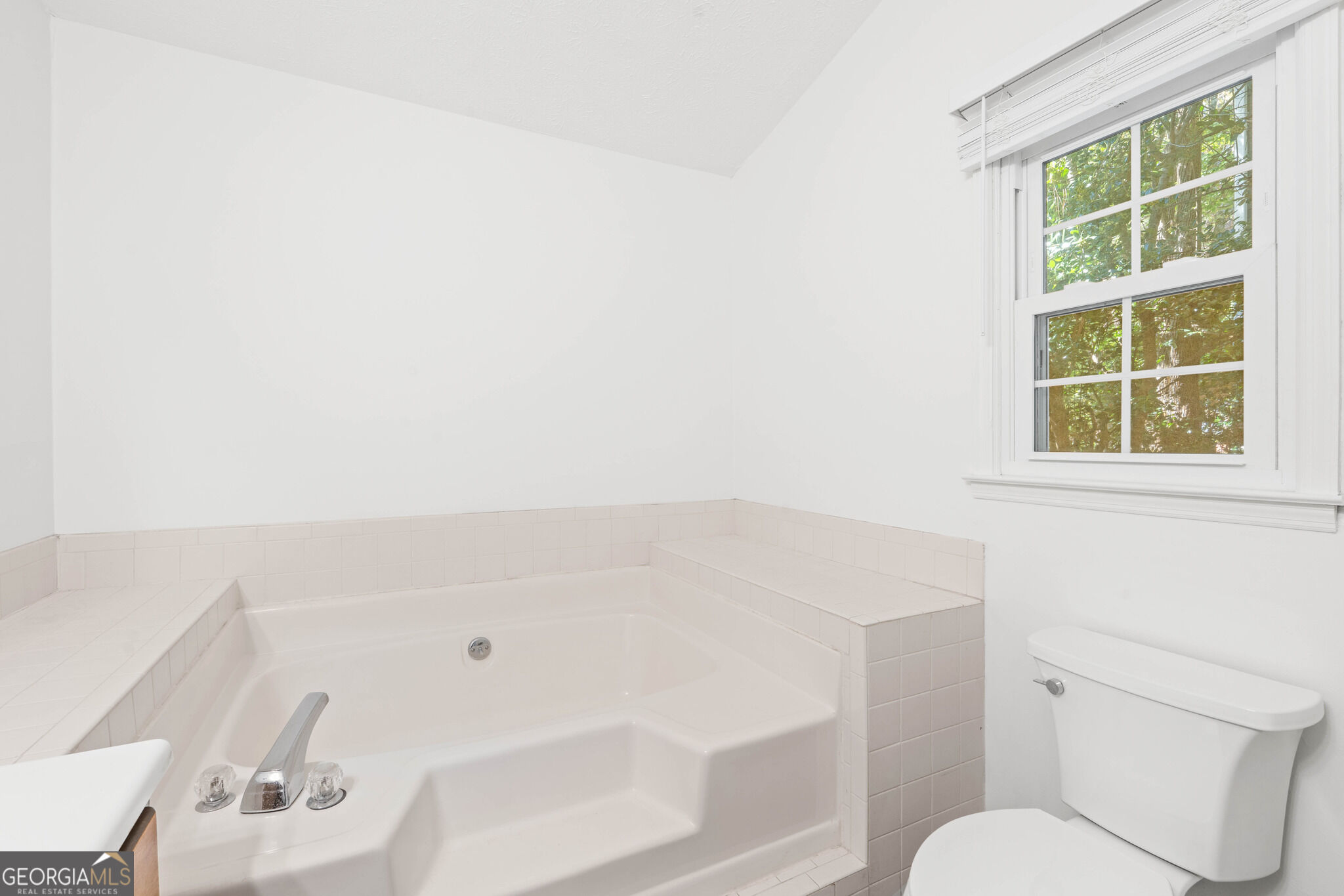 200 Chardonay Court Property Photo 24