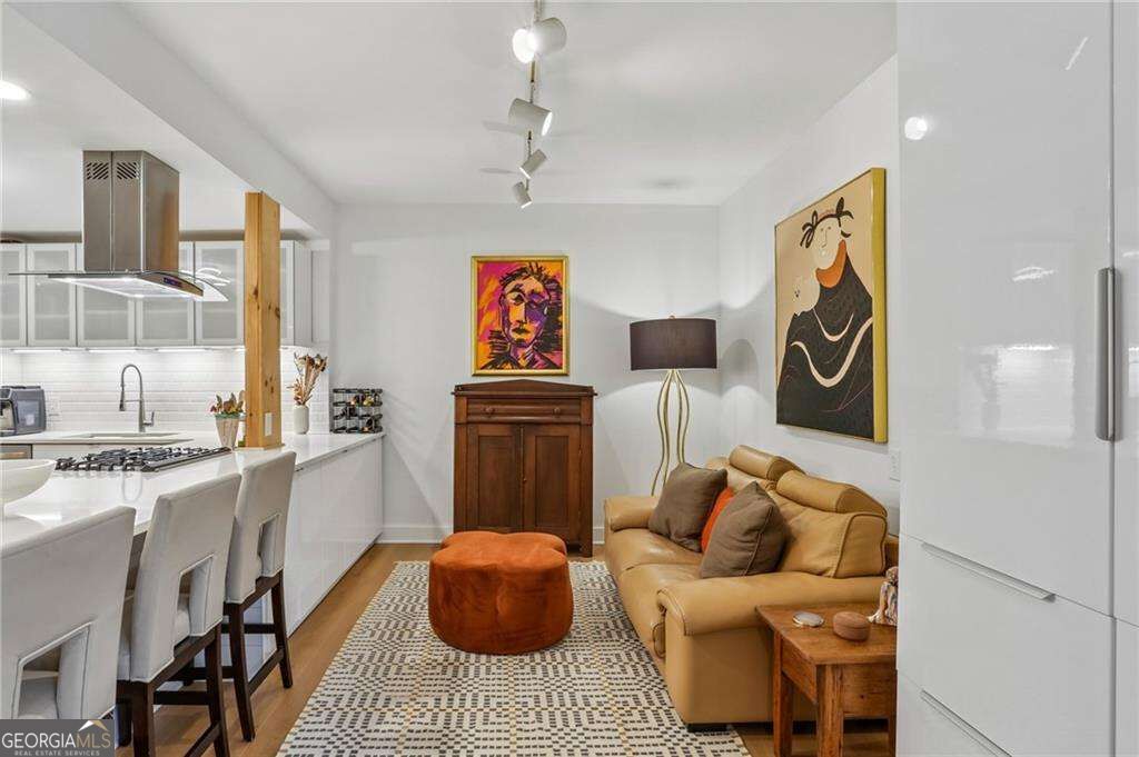 2632 Peachtree Road Nw # 302b Property Photo 1