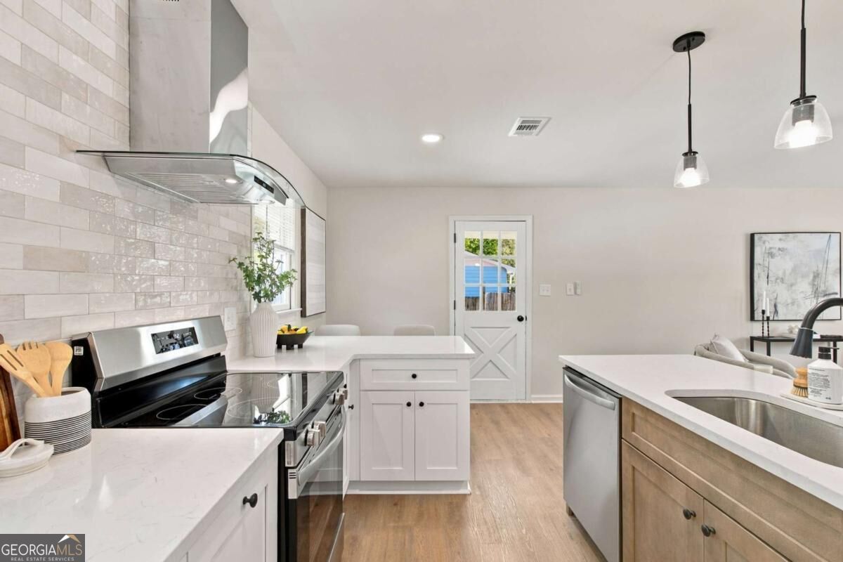 2985 Valley View Drive Property Photo 16