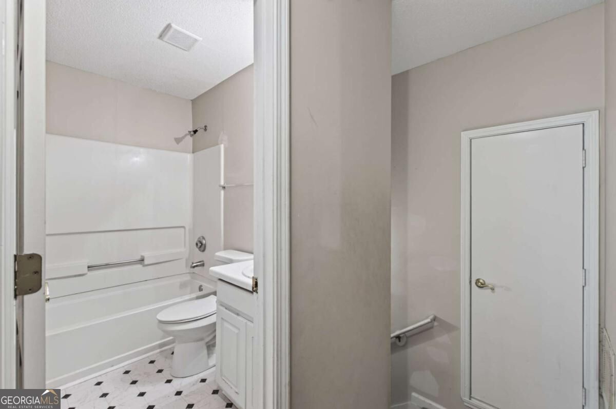 807 Tramore Drive Property Photo 12