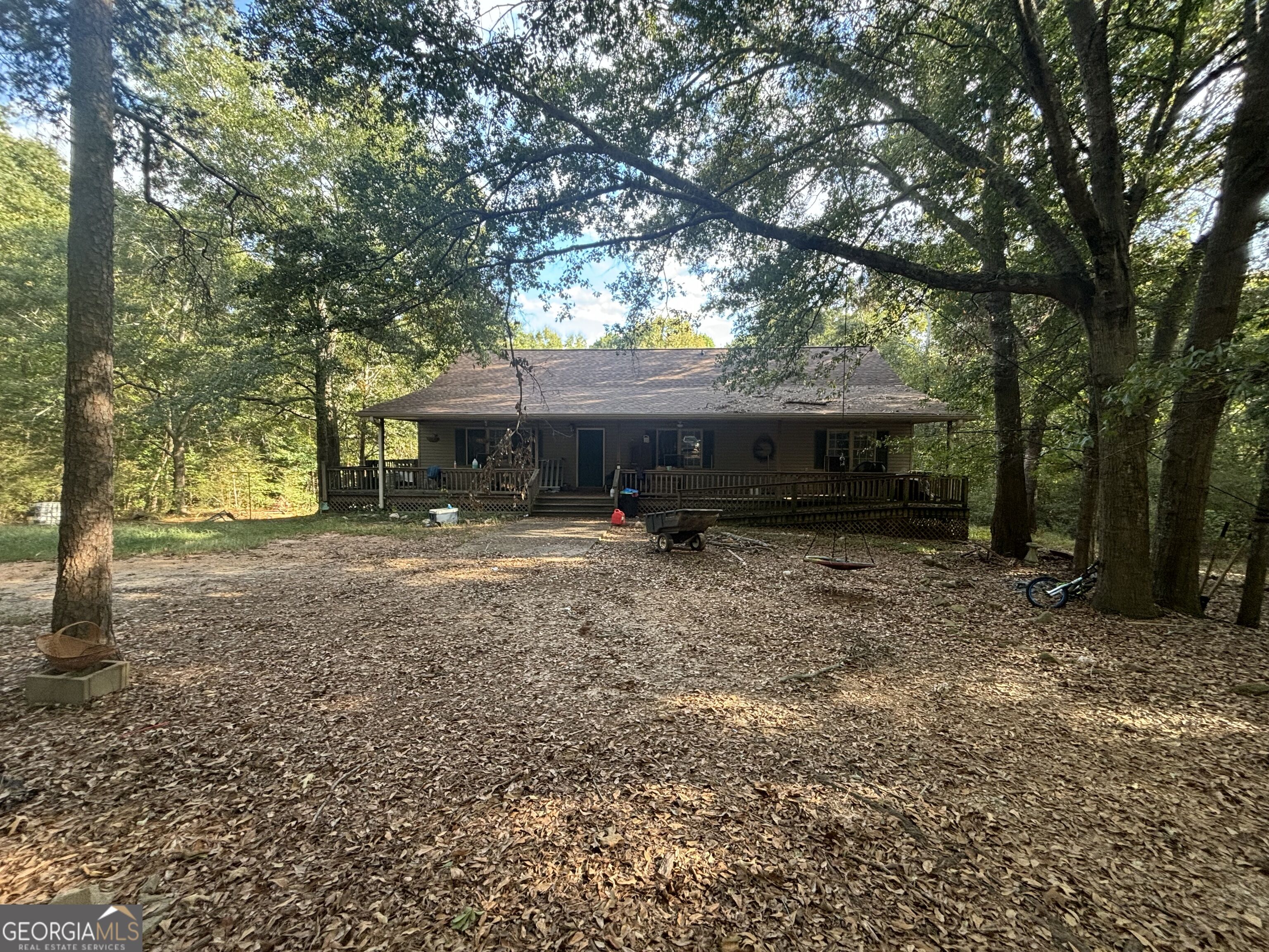 1990 Hewell Road Nw Property Photo 1