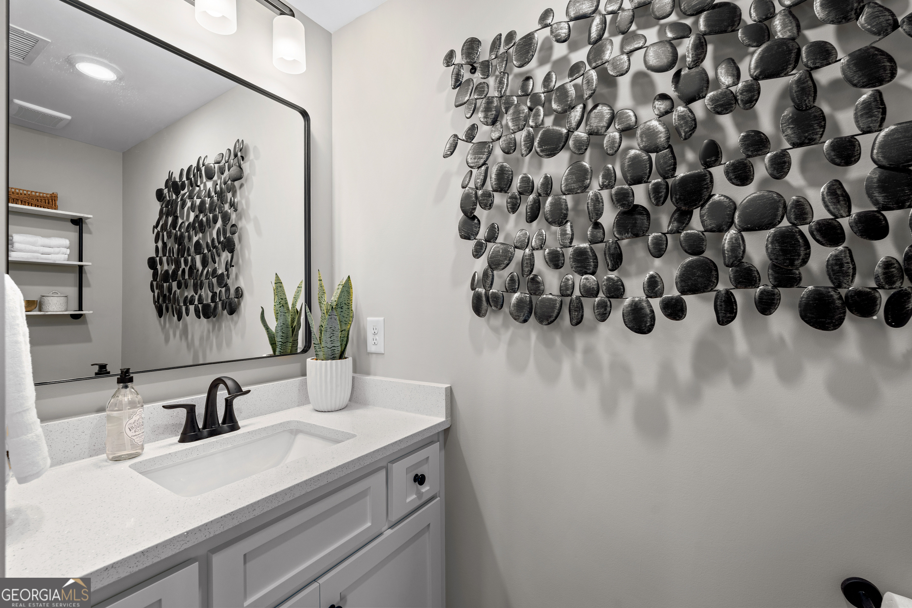 667 5th Street Property Photo 11