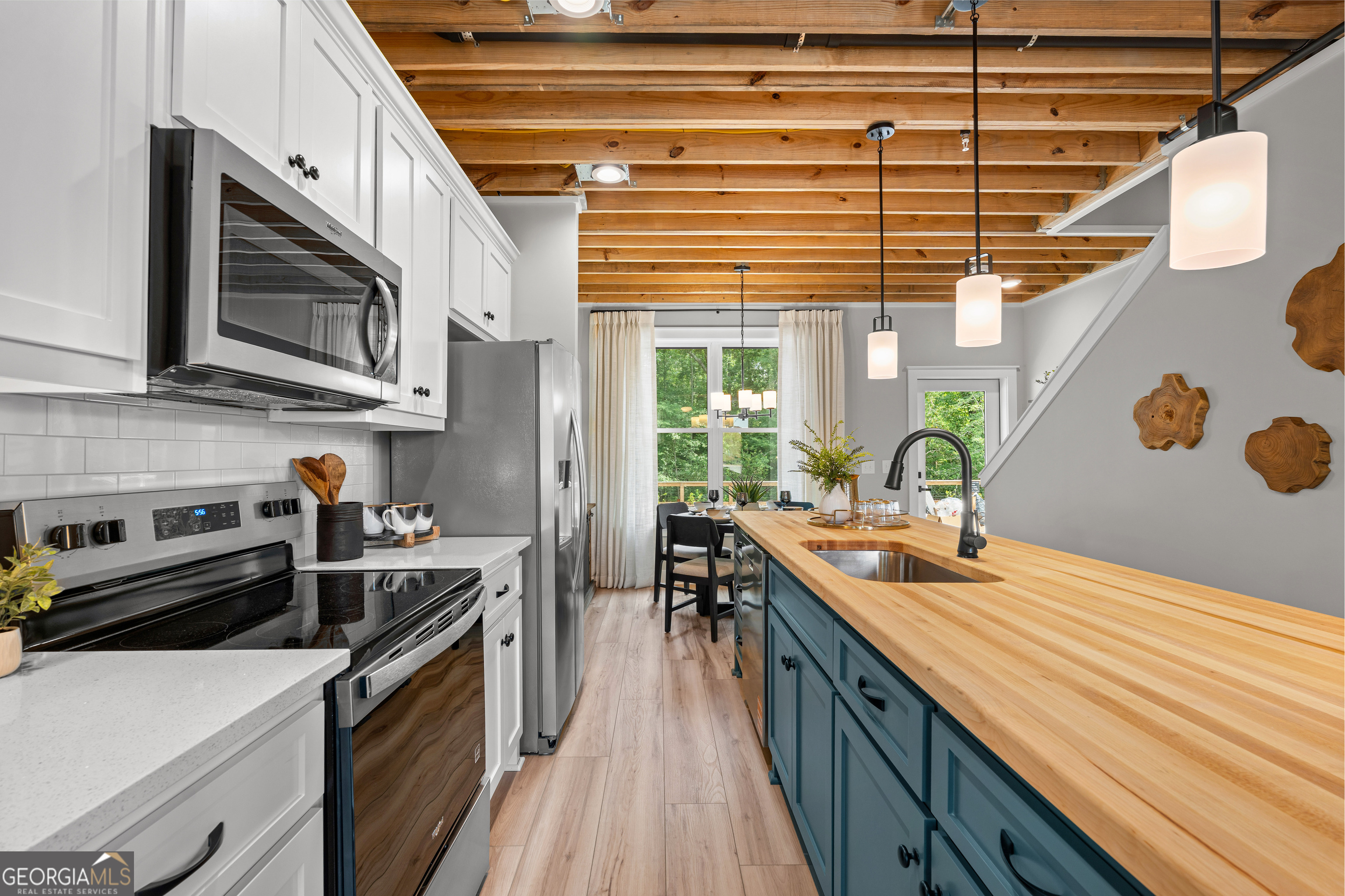 667 5th Street Property Photo 15