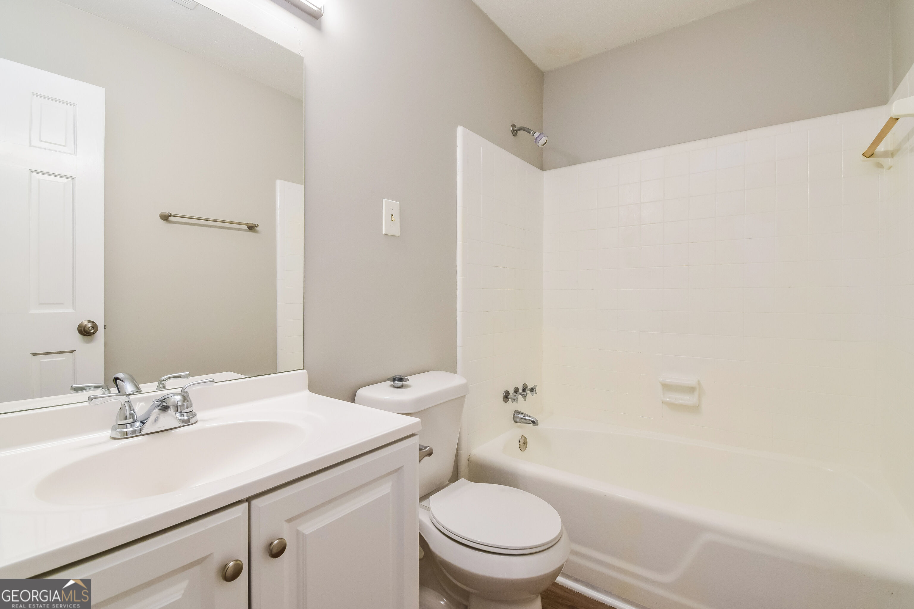 4533 Holliston Road Property Photo 11