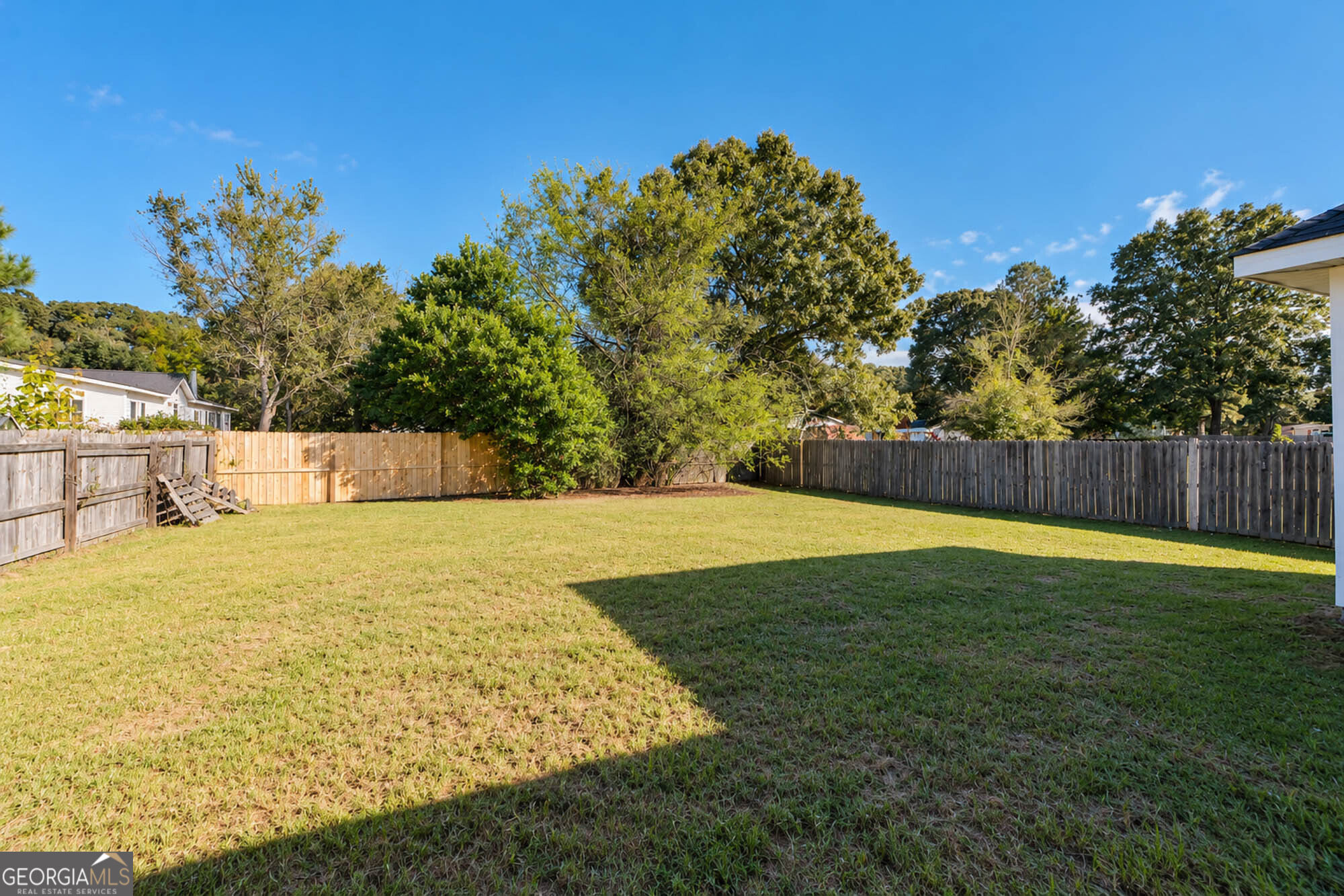216 Laurel Woods Drive Property Photo 5
