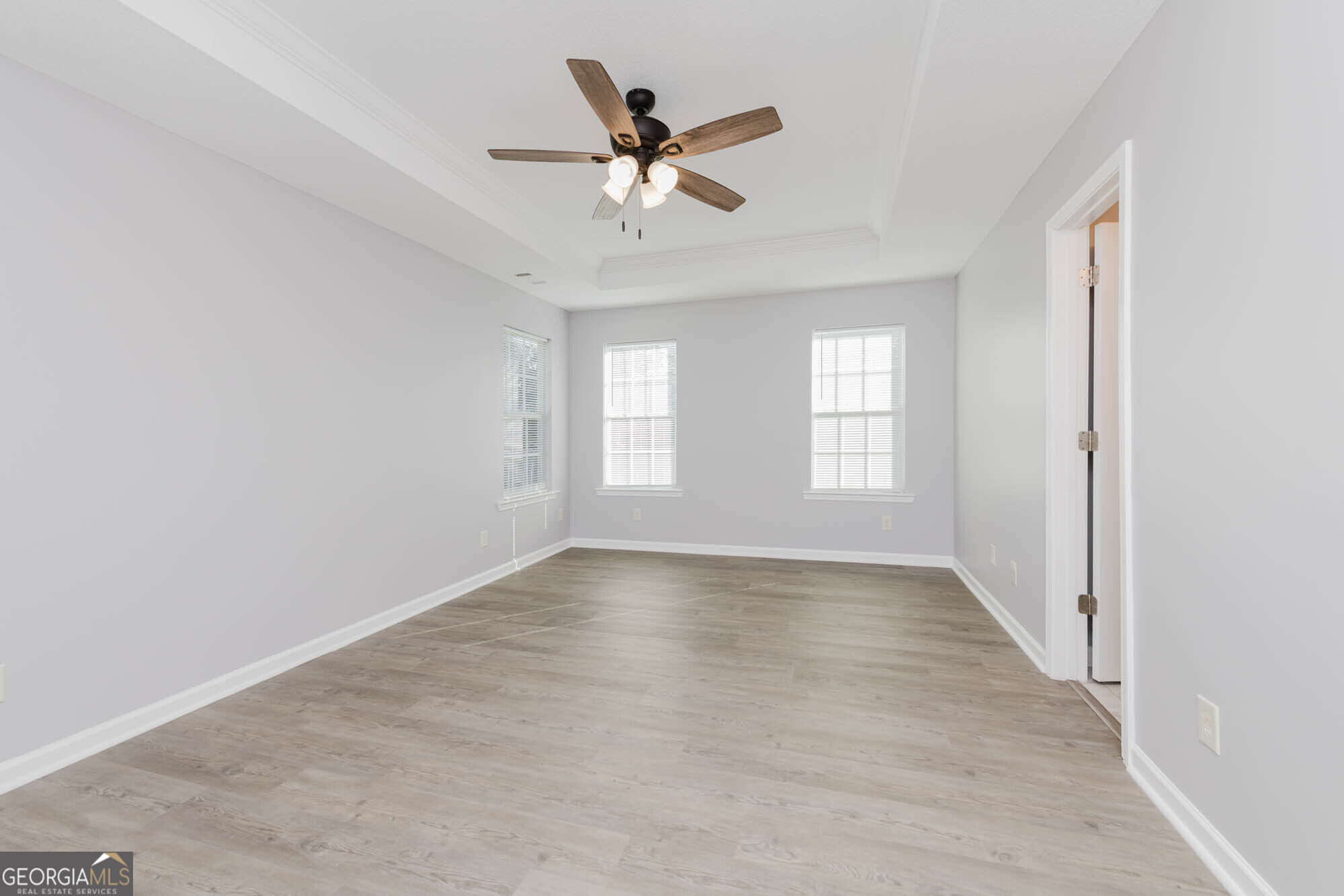216 Laurel Woods Drive Property Photo 18