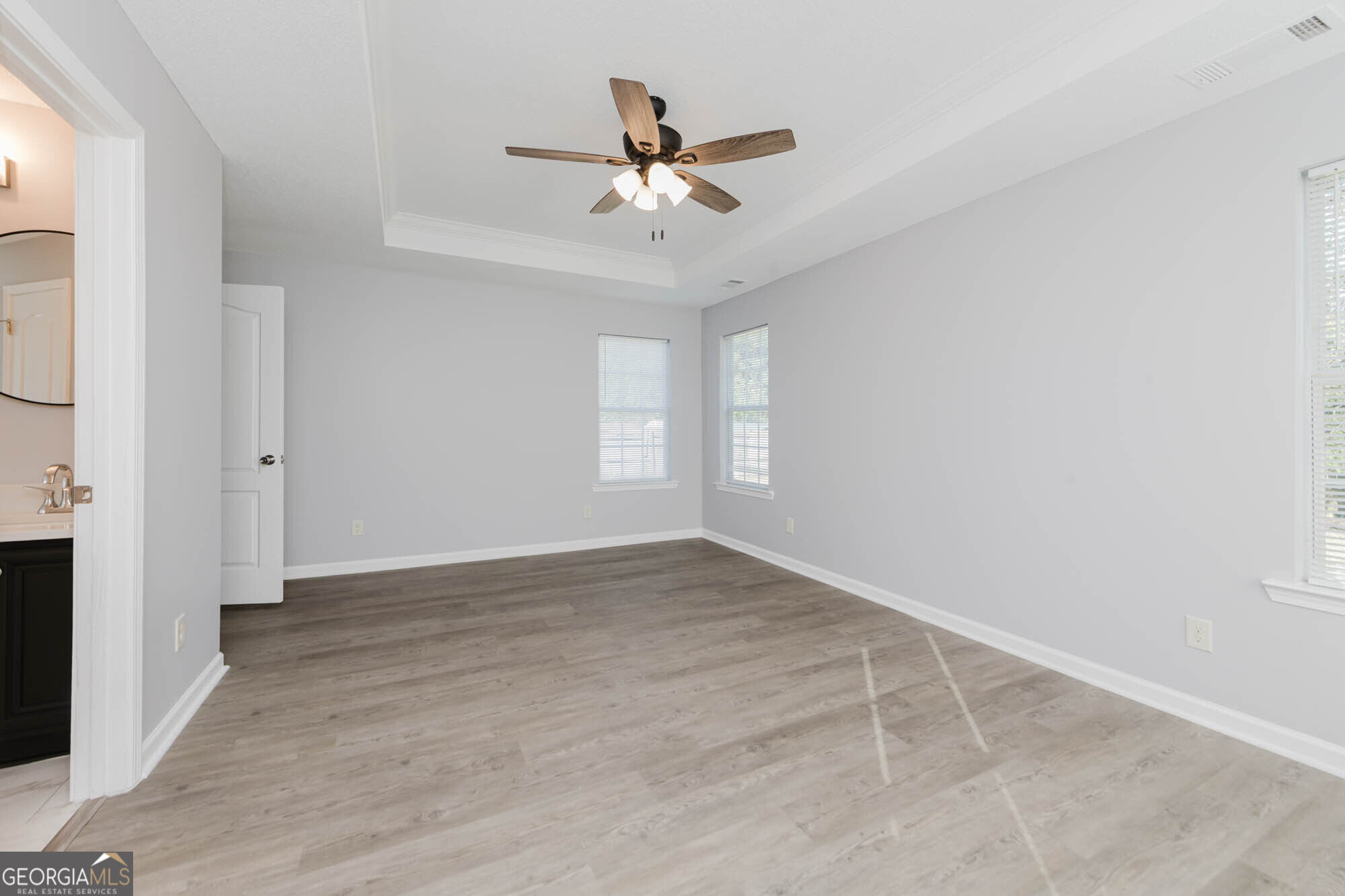 216 Laurel Woods Drive Property Photo 20