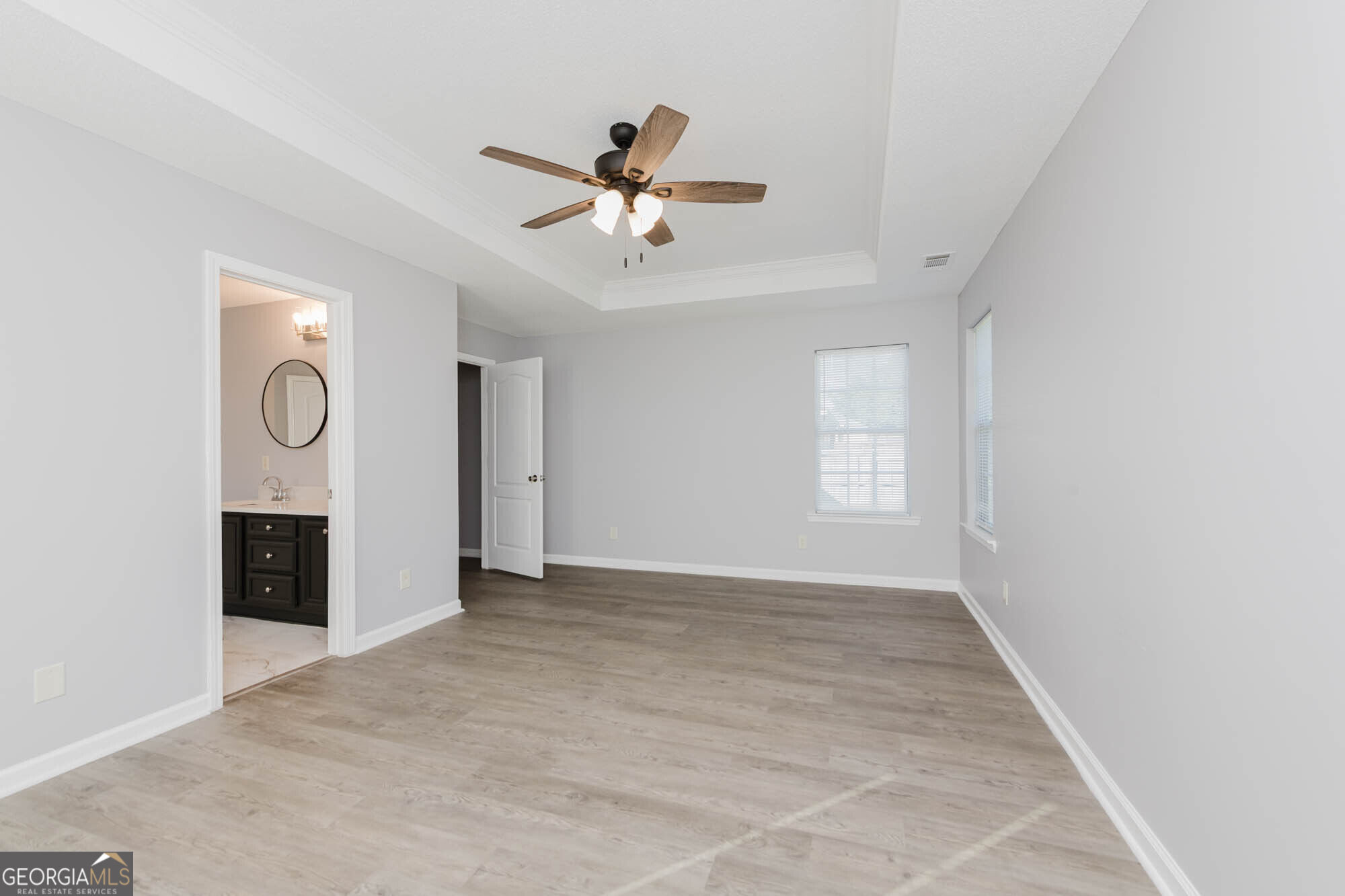 216 Laurel Woods Drive Property Photo 27
