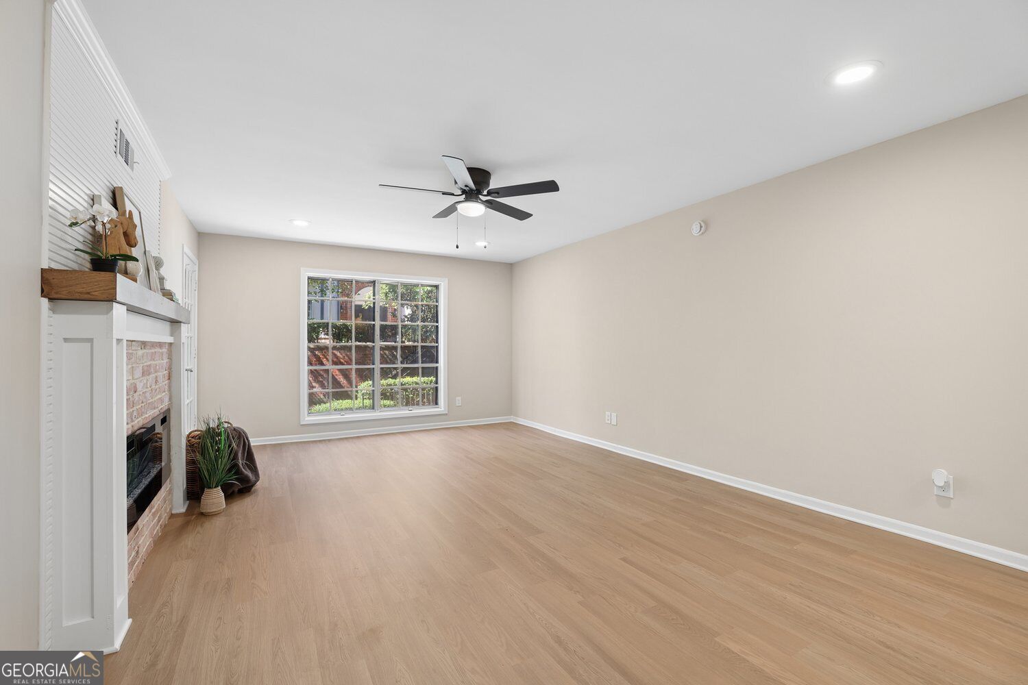 6851 Roswell Road # F19 Property Photo 15