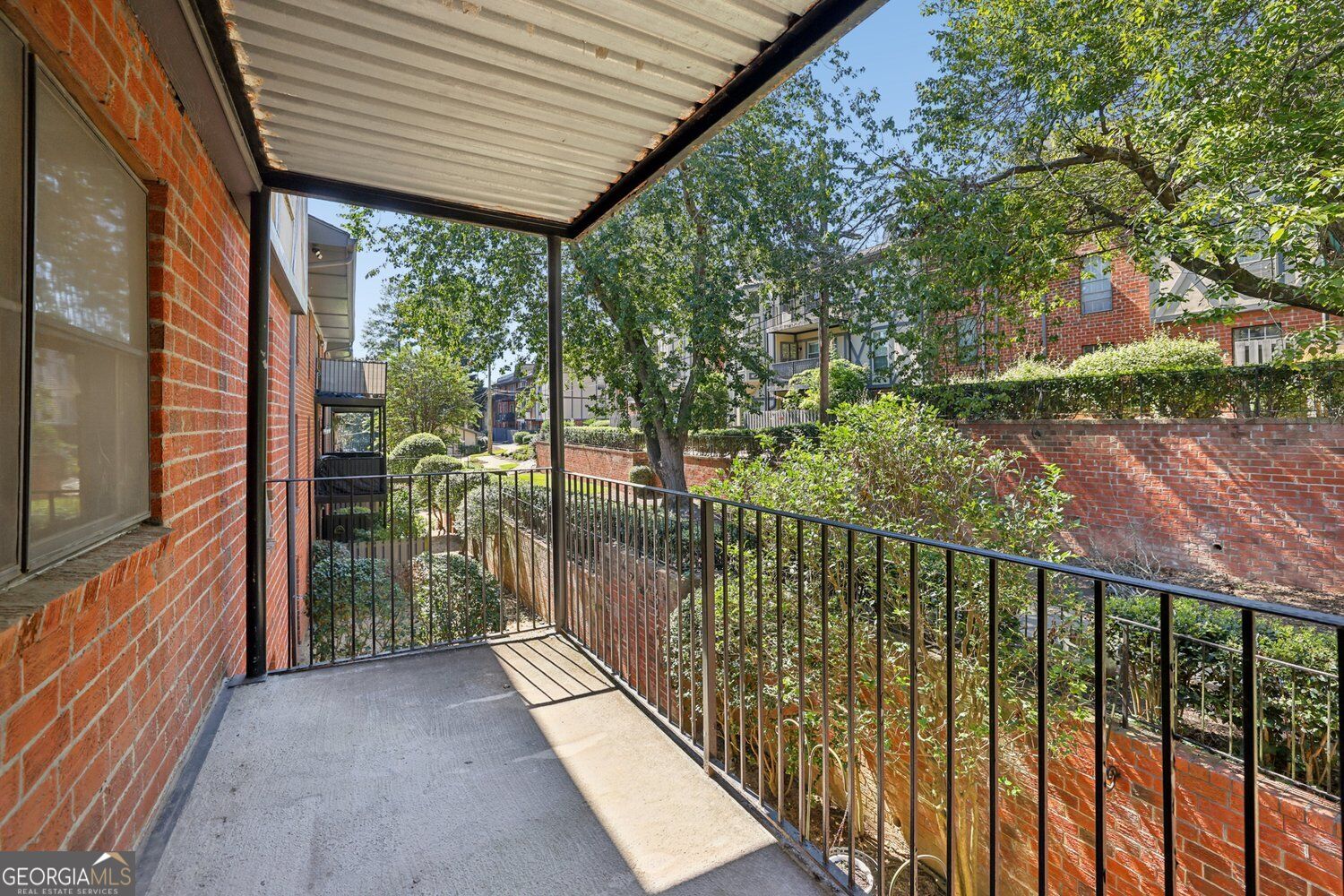 6851 Roswell Road # F19 Property Photo 17