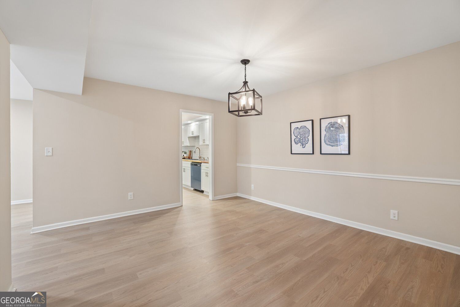 6851 Roswell Road # F19 Property Photo 19