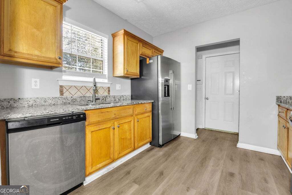 6430 Winston Trace Property Photo 4