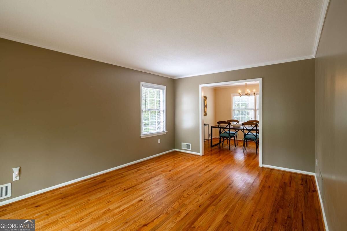 140 Rollingwood Drive Property Photo 4