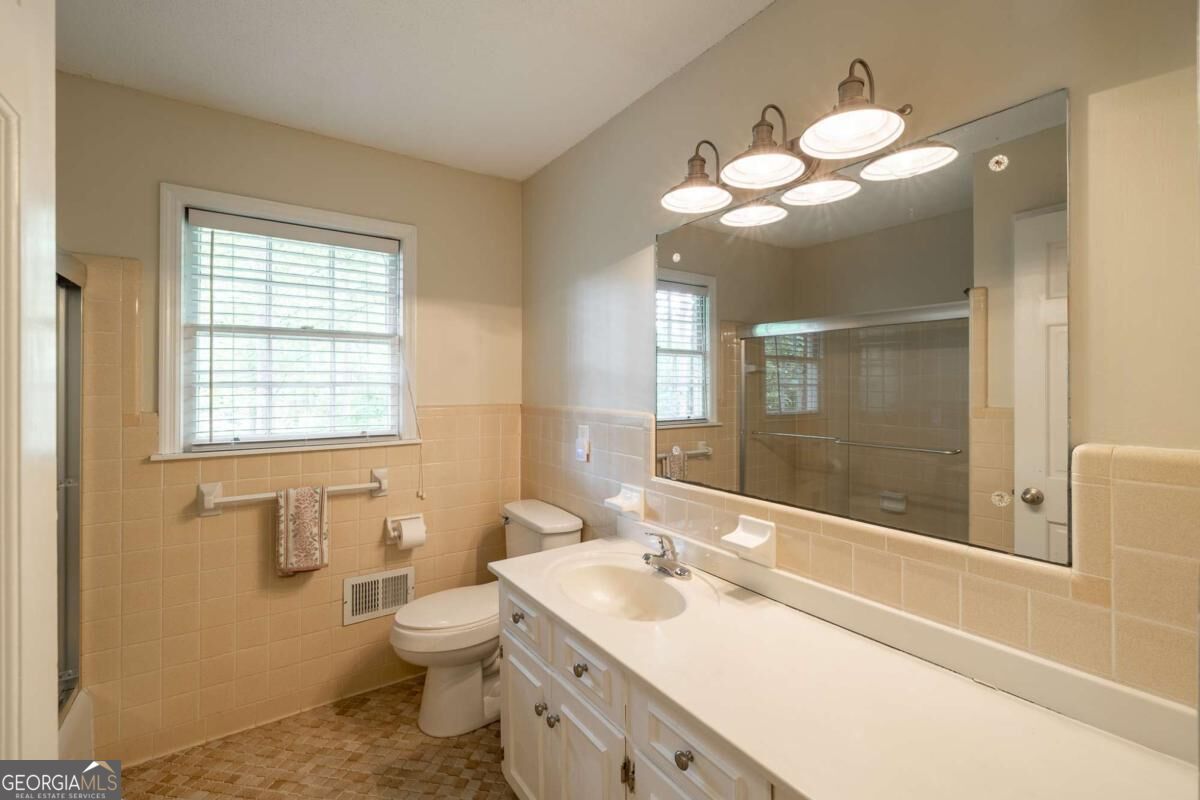 140 Rollingwood Drive Property Photo 34