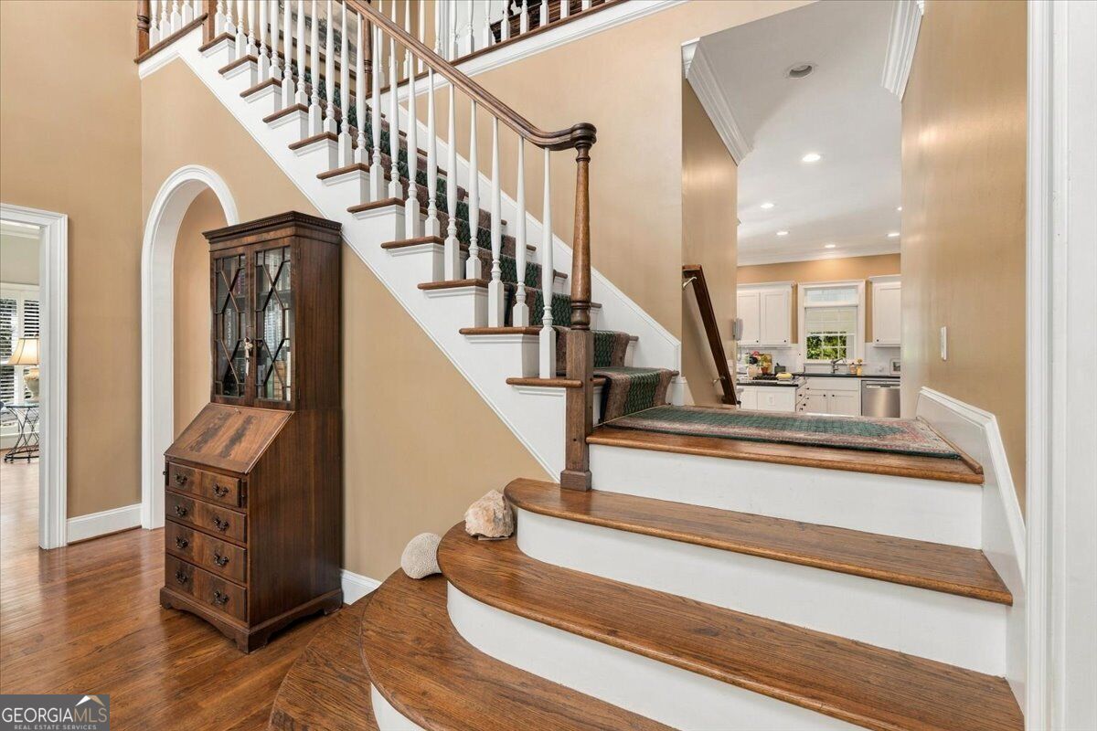 112 Gleneagles Circle Property Photo 5