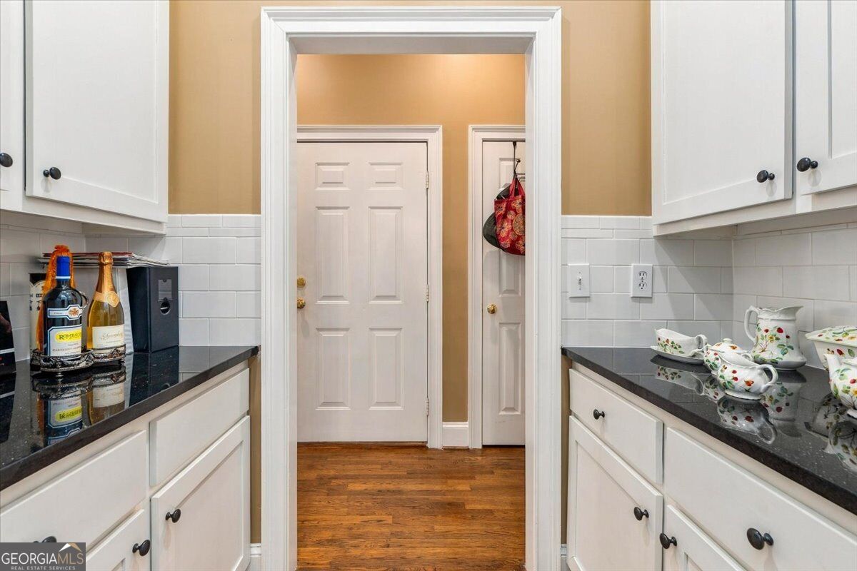 112 Gleneagles Circle Property Photo 9