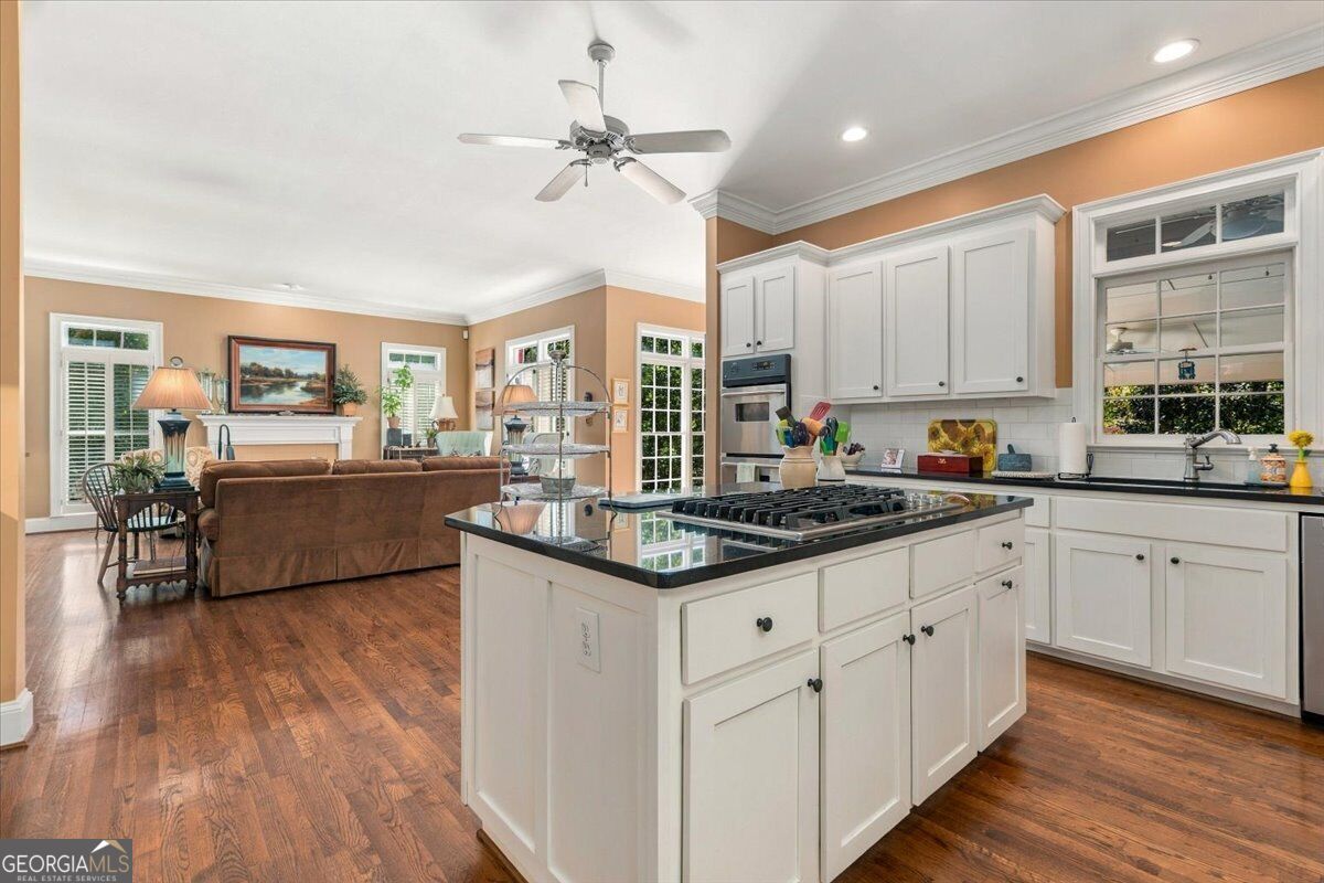 112 Gleneagles Circle Property Photo 14