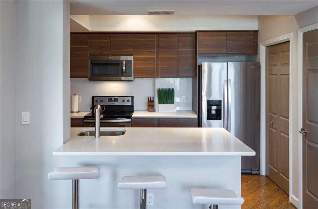 2161 Peachtree Road Ne # 605 Property Photo 11