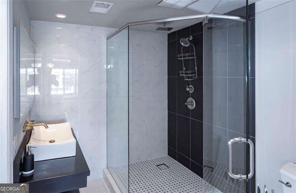 2161 Peachtree Road Ne # 605 Property Photo 23