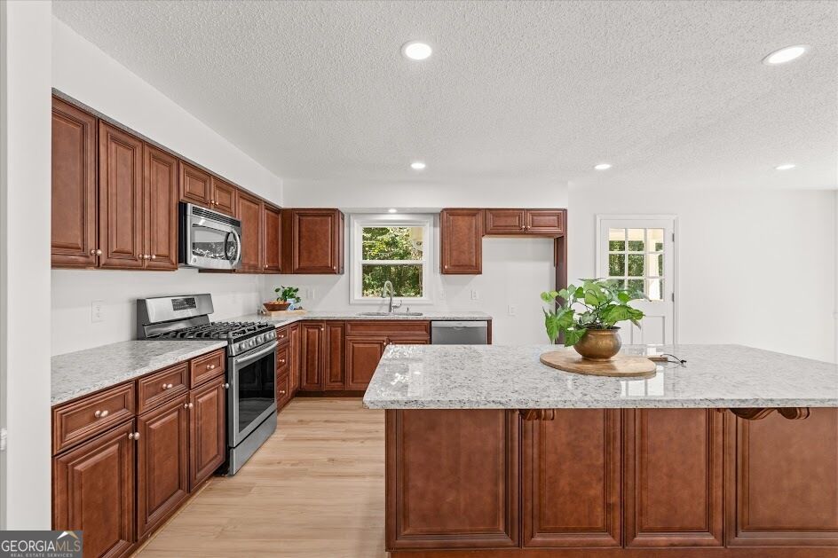 2425 Georgia 100 Property Photo 13