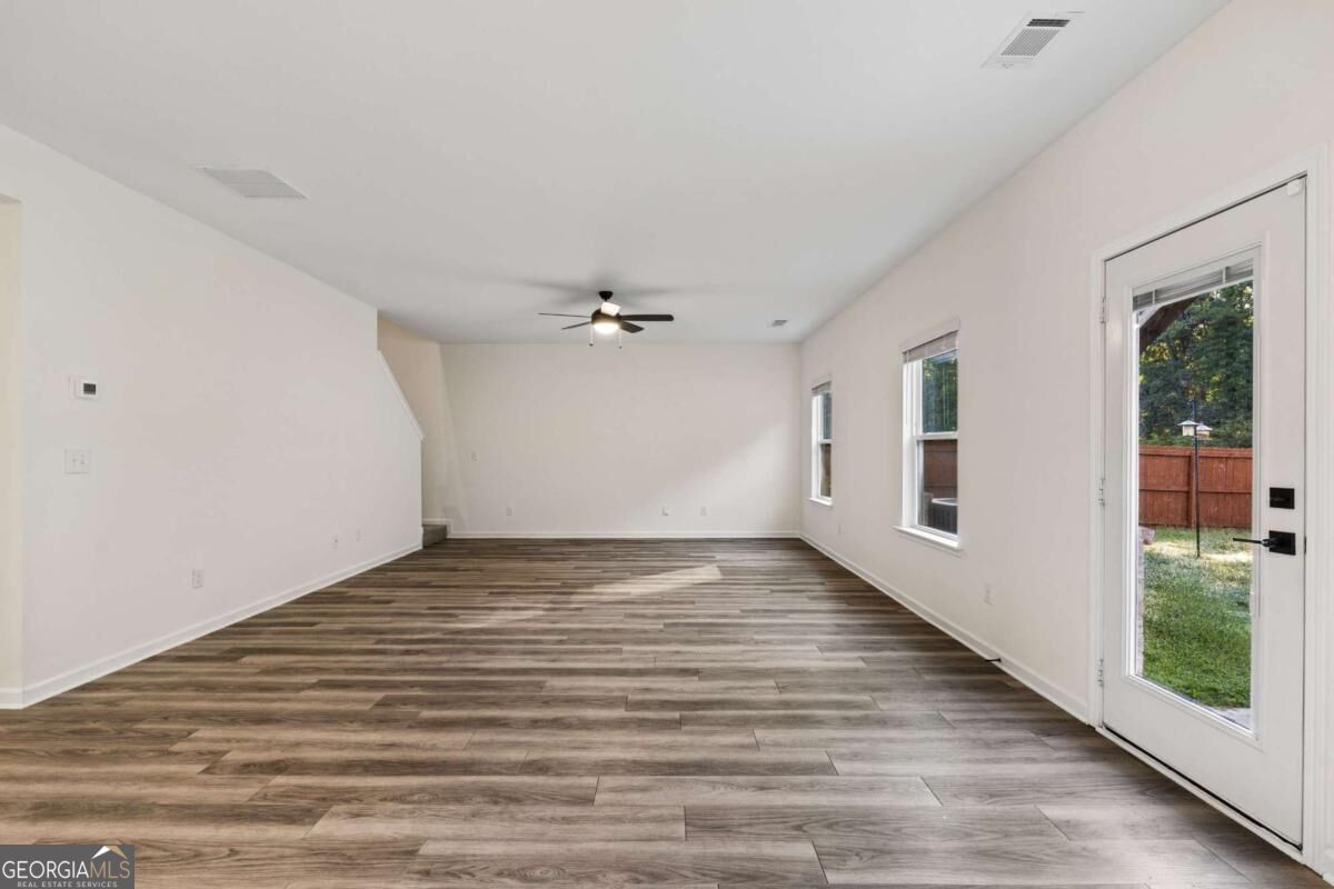 3955 Saddle Bag Court Property Photo 7