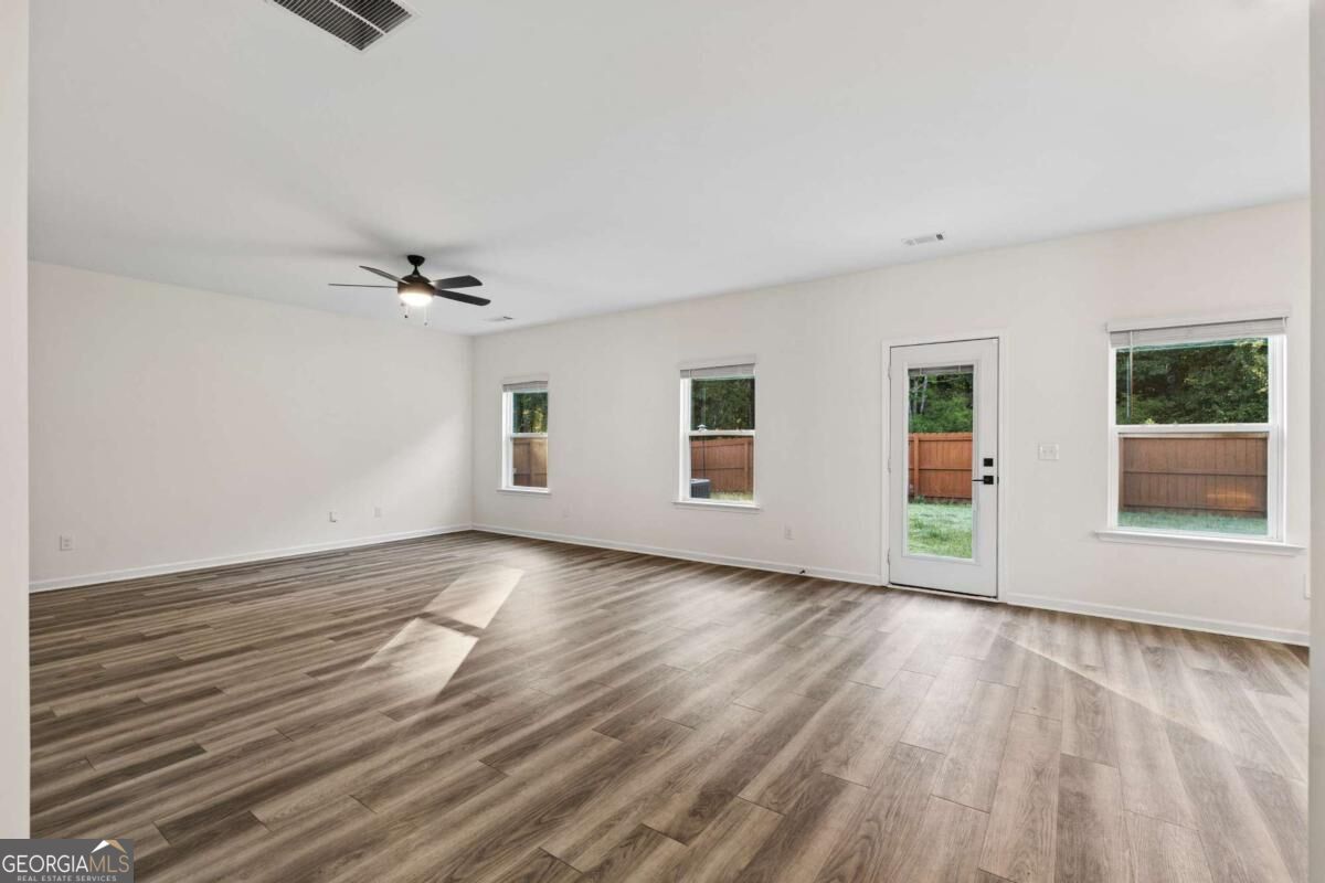 3955 Saddle Bag Court Property Photo 8