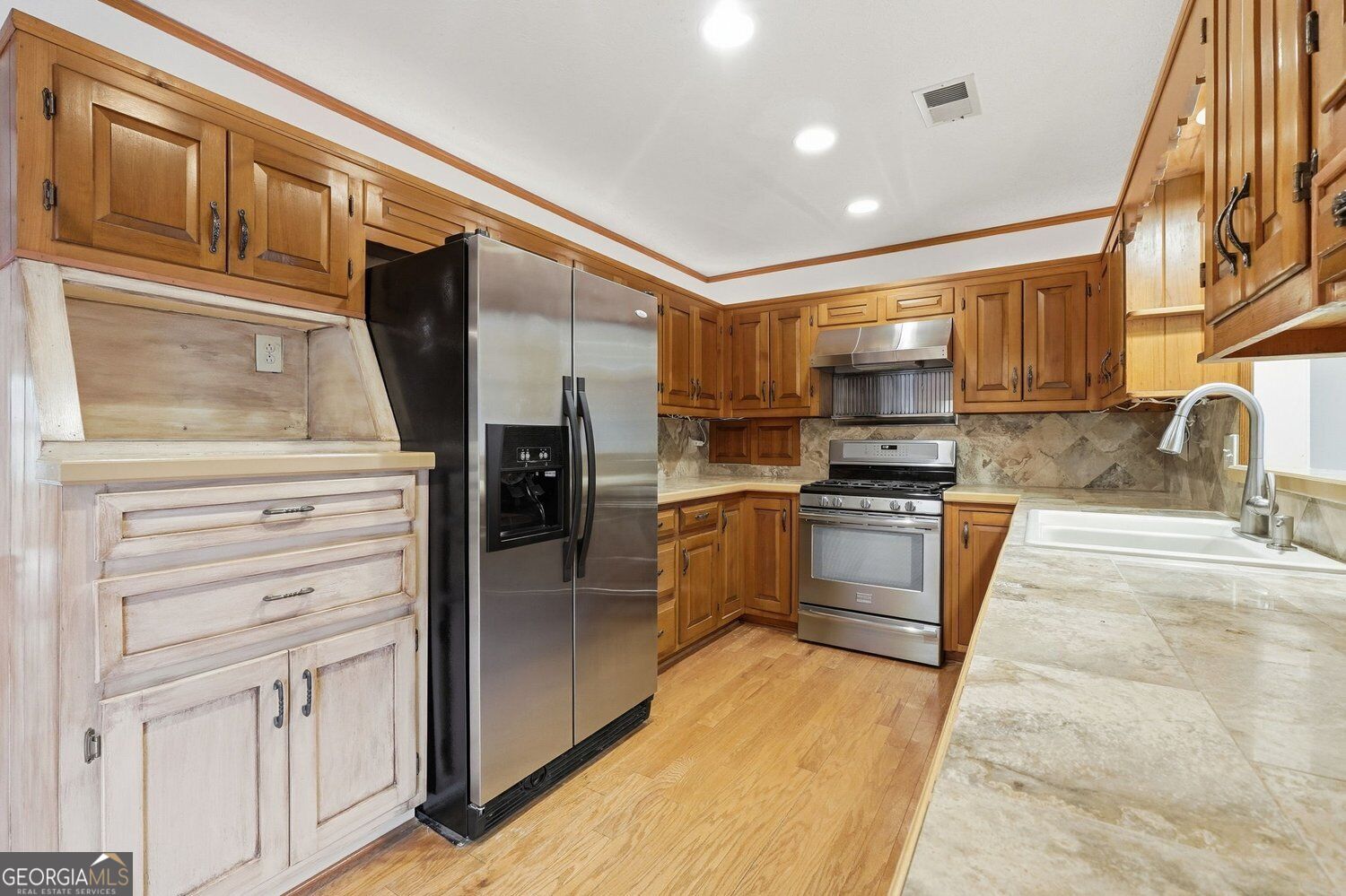 1726 W Point Circle Property Photo 14