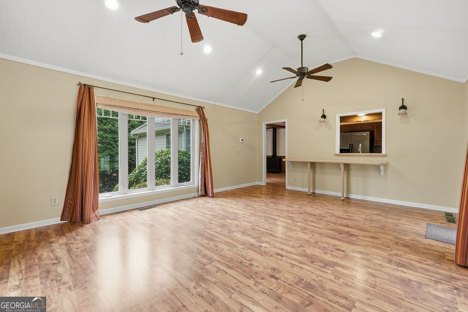 1726 W Point Circle Property Photo 16