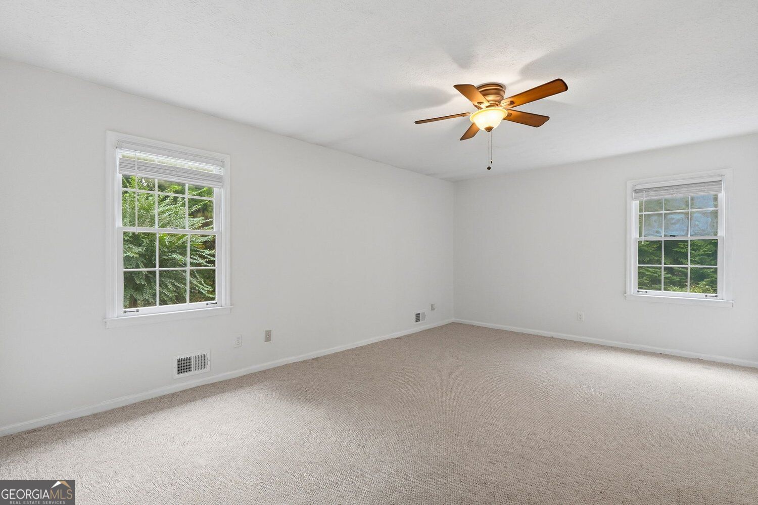 1726 W Point Circle Property Photo 17