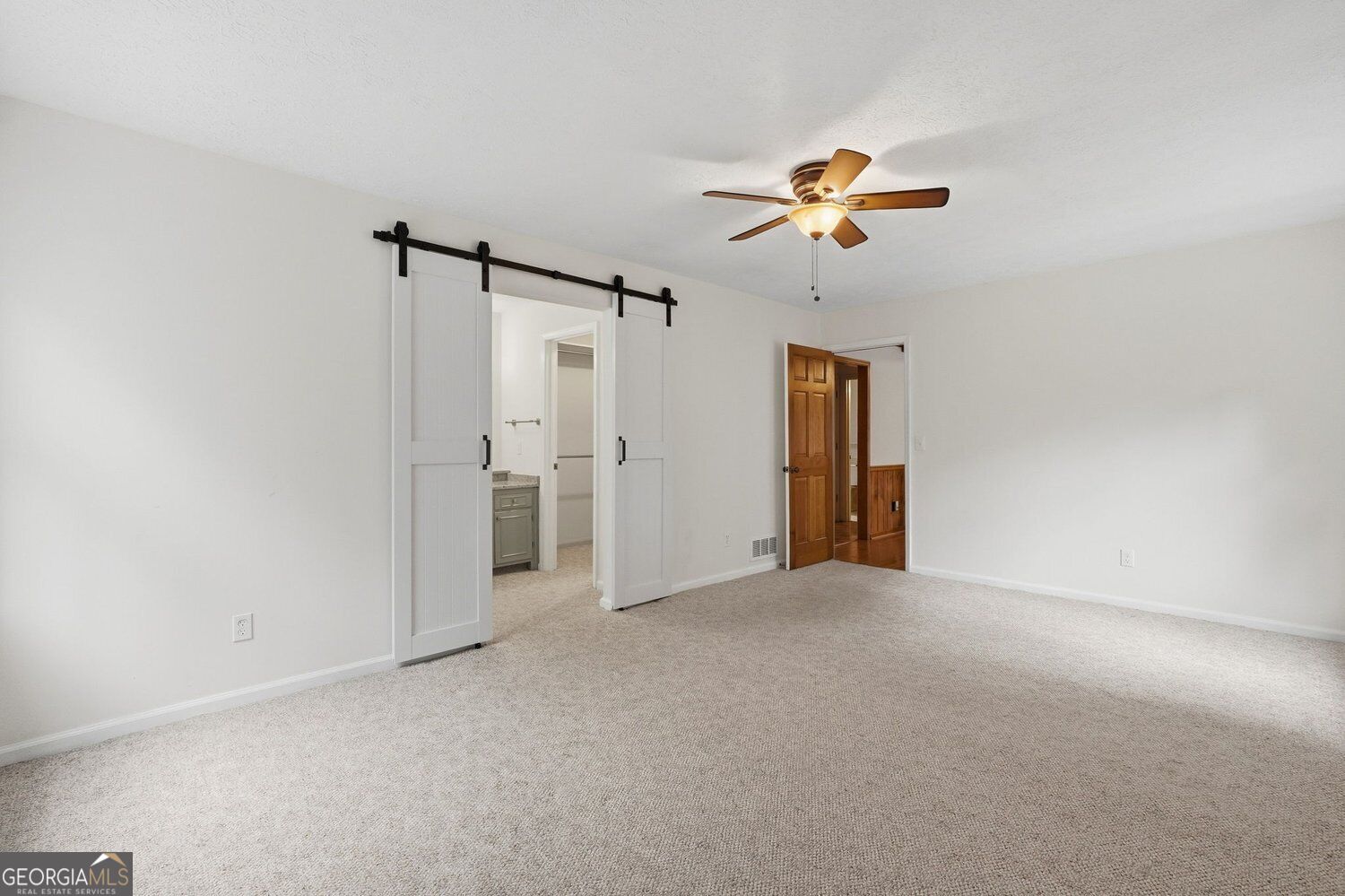 1726 W Point Circle Property Photo 18