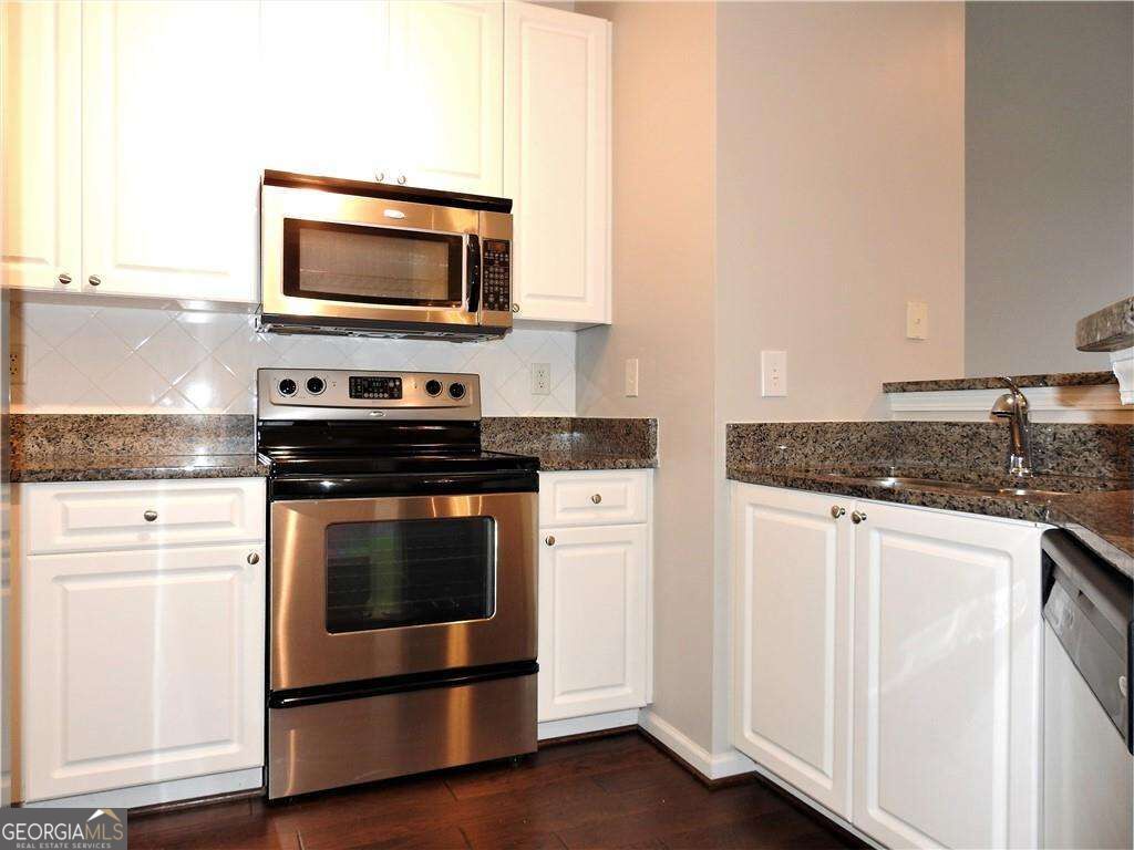10 Perimeter Summit Boulevard Ne # 3403 Property Photo 7