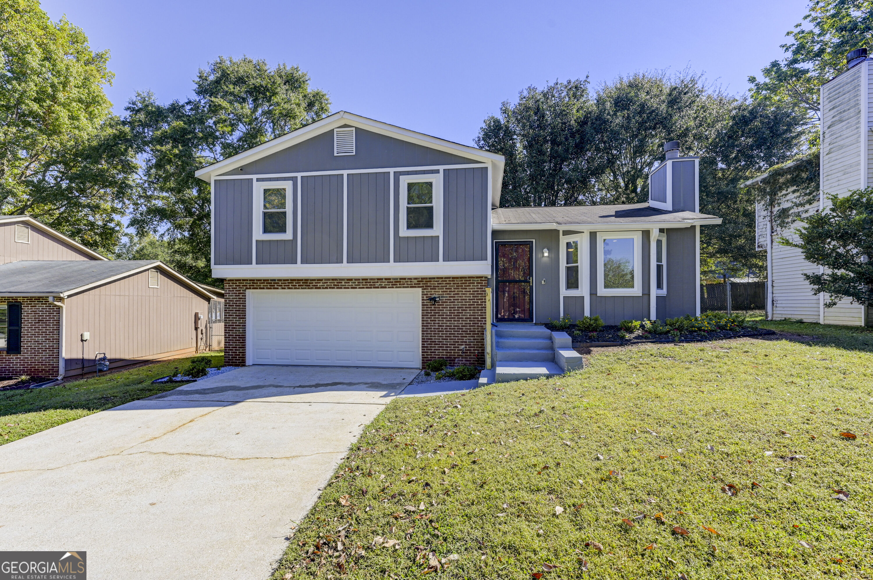 2306 Ramblewood Circle Property Photo 1