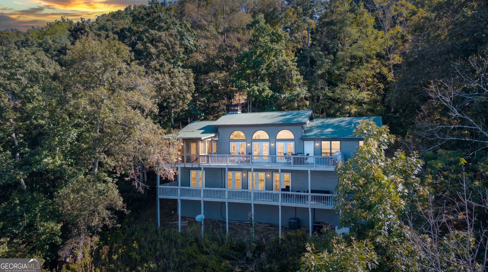 17 Little Hendricks Point Property Photo 1