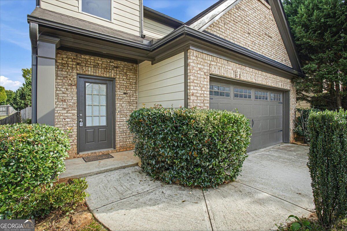 578 Hardy Water Drive Property Photo 3