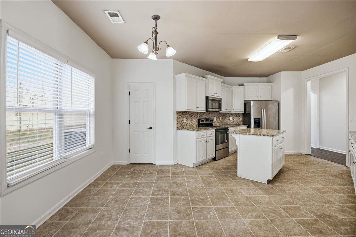 578 Hardy Water Drive Property Photo 9