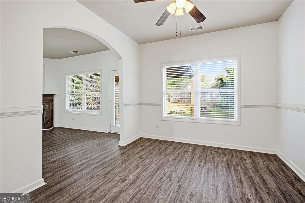 578 Hardy Water Drive Property Photo 10