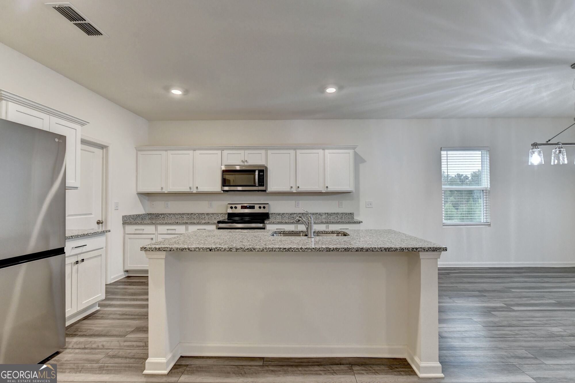 304 Coronado Drive Property Photo 13