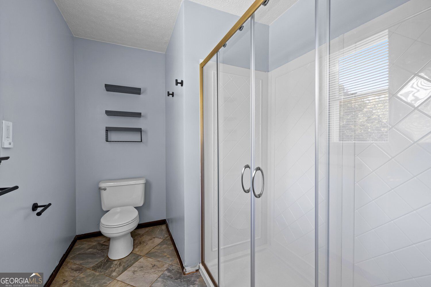 7388 Post Road Property Photo 4