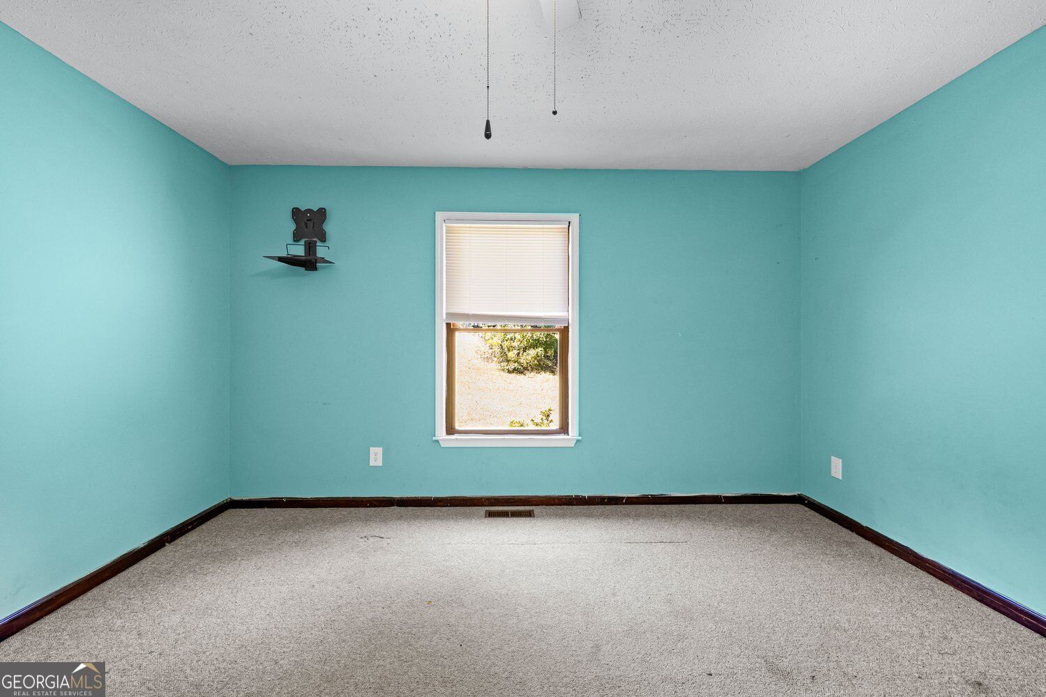 7388 Post Road Property Photo 28
