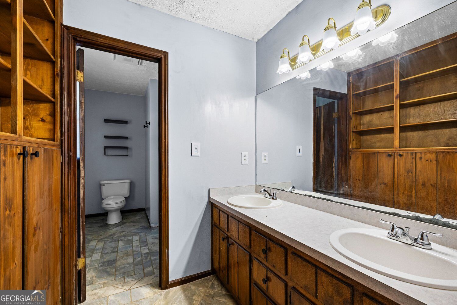 7388 Post Road Property Photo 34