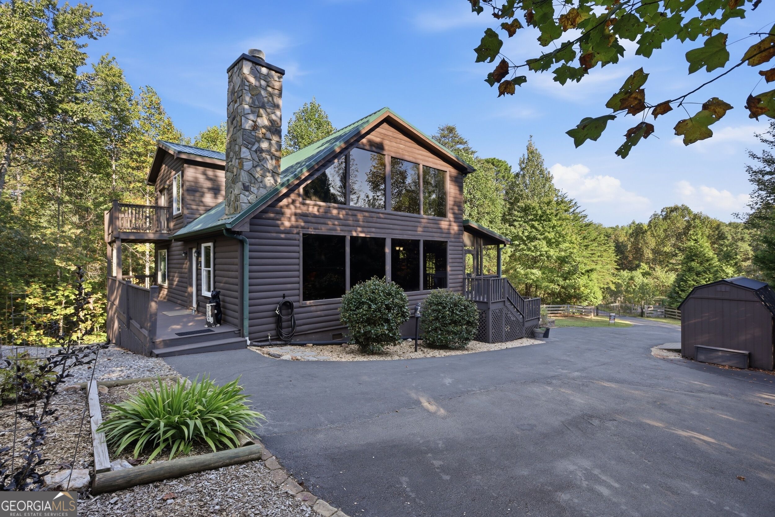 627 Monroe Ridge Road Property Photo 1