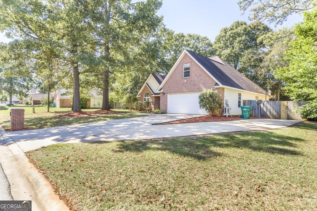 512 Quail Run Drive Property Photo 3