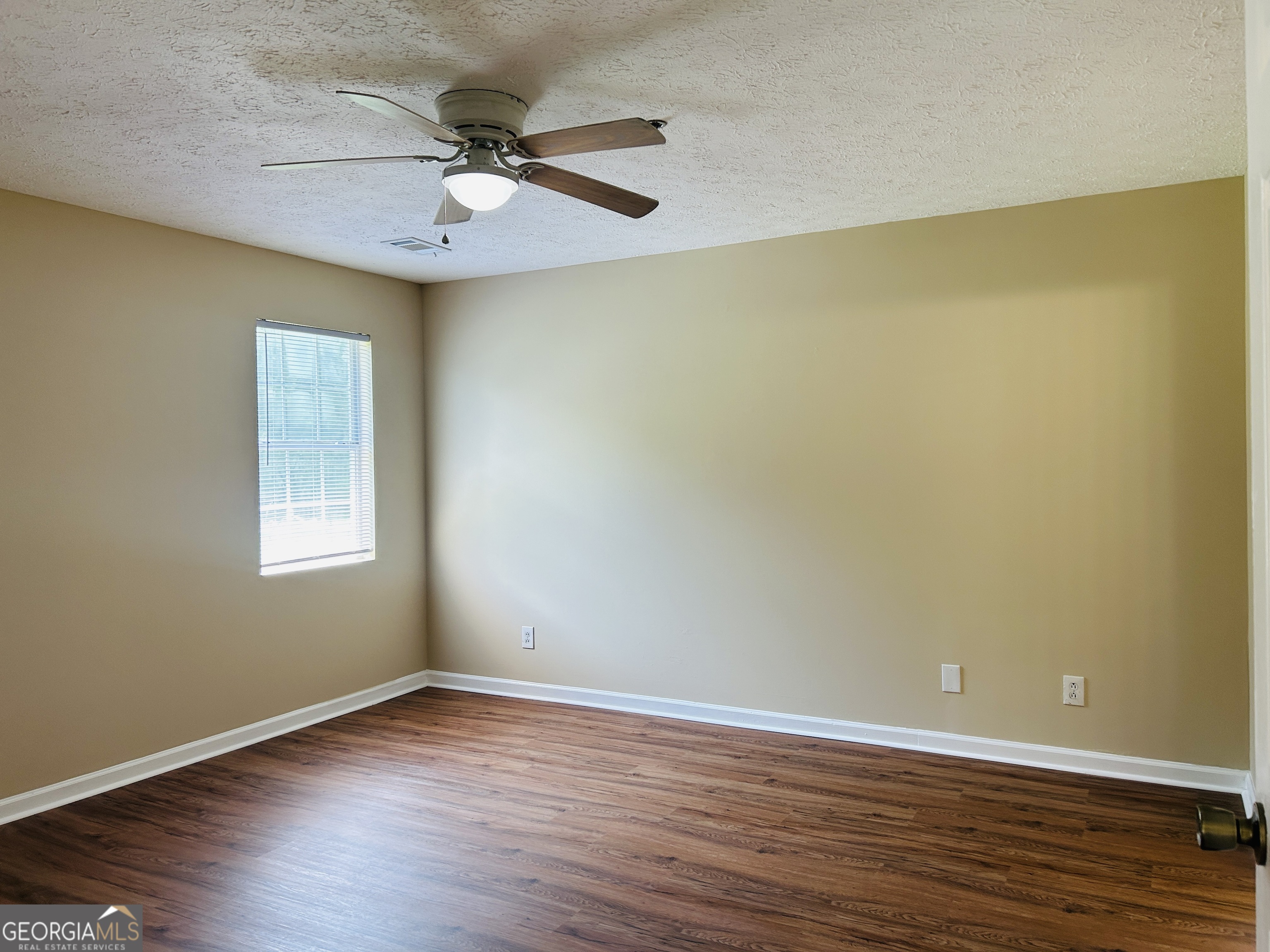 210 Shamrock Way Property Photo 16