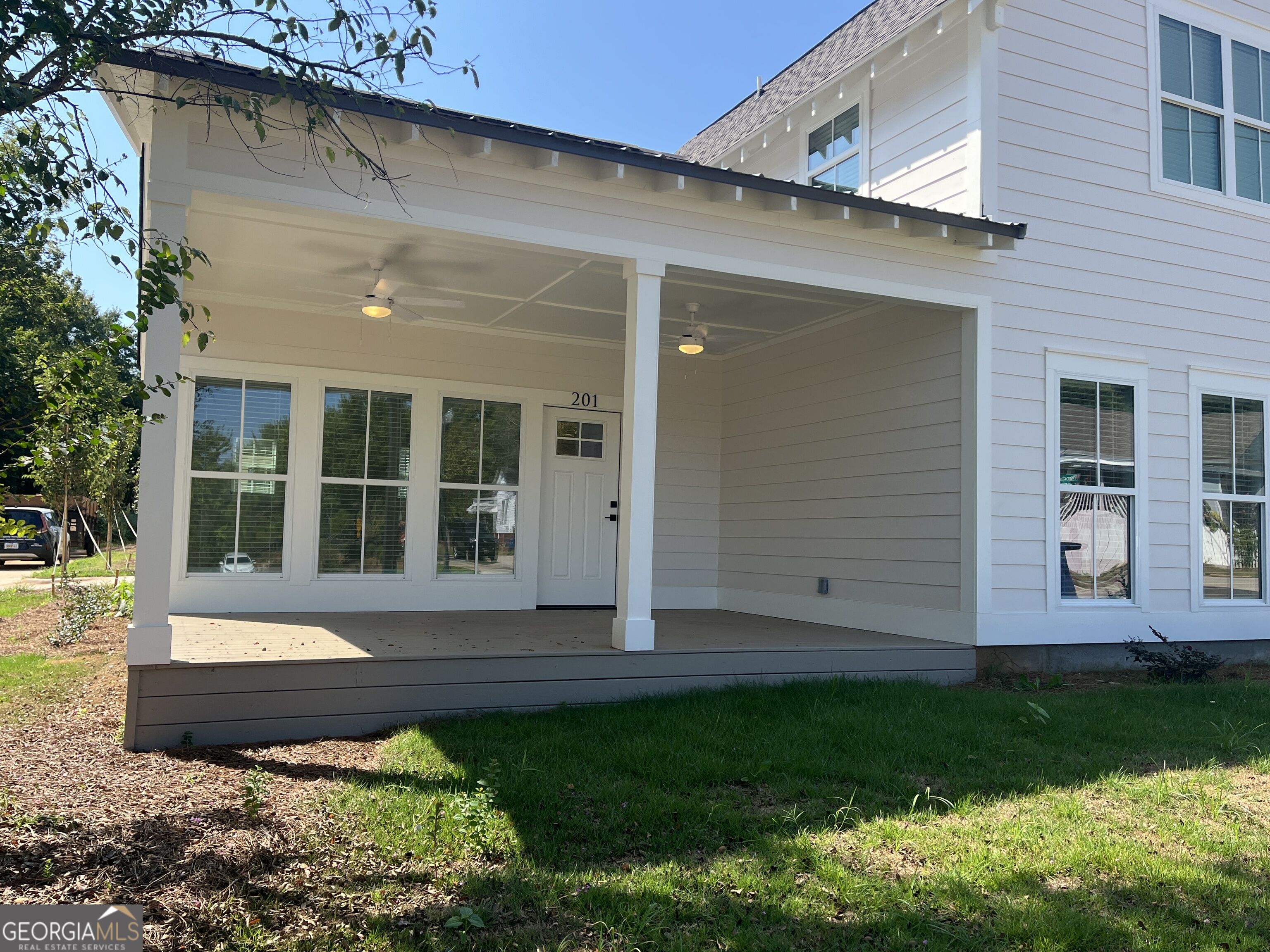201 Cherry Street Property Photo 2