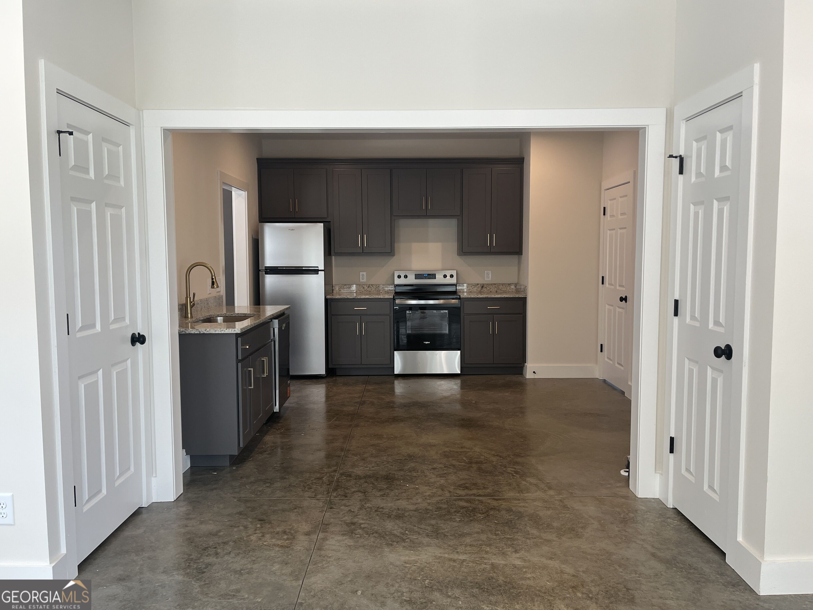 201 Cherry Street Property Photo 8