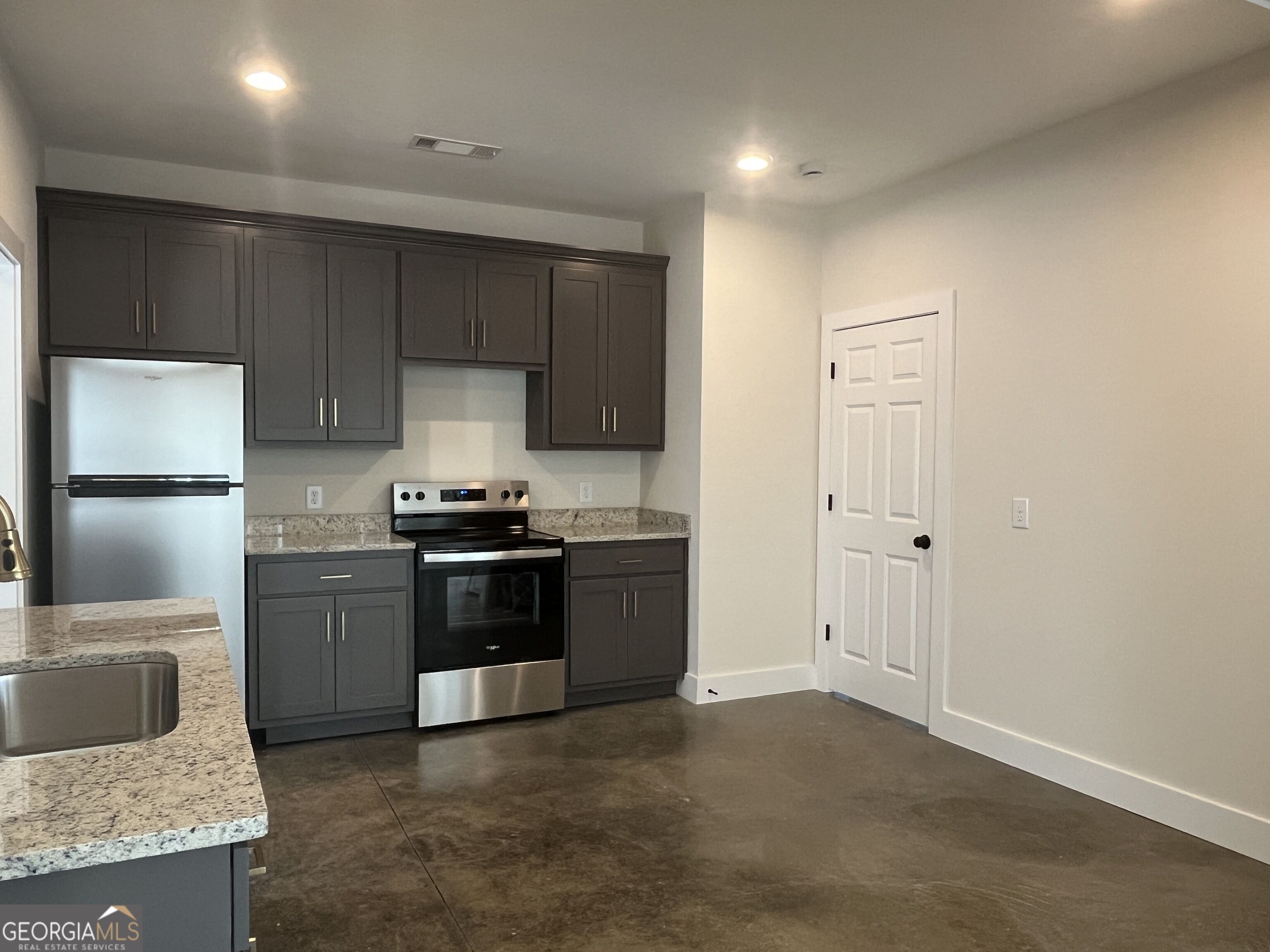 201 Cherry Street Property Photo 12
