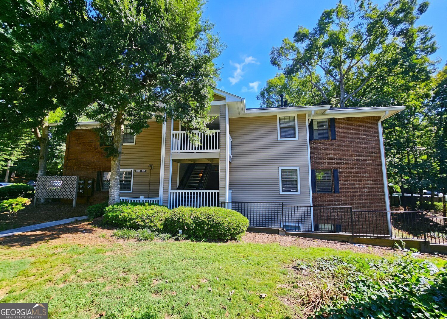 306 Barrington Hills Drive Property Photo 1